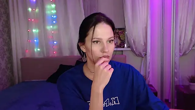 Snapshot of Zlata888 chatting on January 12, 2025, 6:38 pm Zlata888 online show from January 12, 2025, 6:38 pm