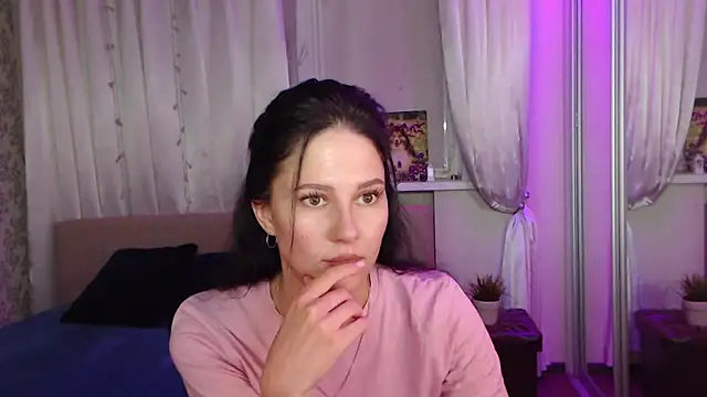 Snapshot of Zlata888 chatting on October 3, 2025, 2:40 pm Zlata888 online show from October 3, 2025, 2:40 pm