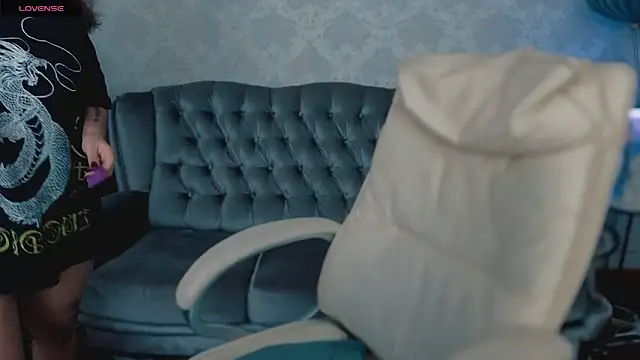 Snapshot of Daphne_Moss chatting on December 14, 2025, 2:22 pm Daphne Moss online show from December 14, 2025, 2:22 pm