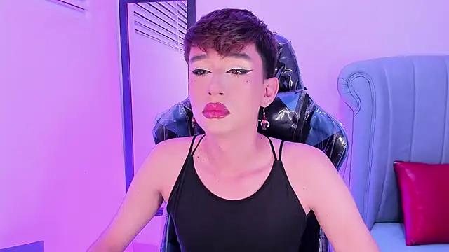 Chris boy  online show from April 12, 2026, 8:28 am