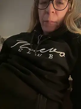 Snapshot of jayjencam chatting on February 15, 2026, 7:46 pm jayjencam online show from February 15, 2026, 7:46 pm