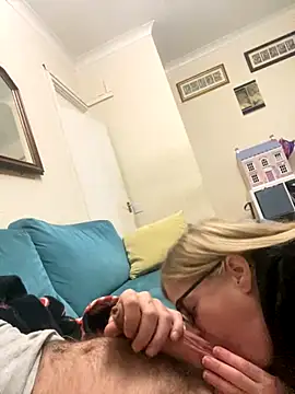 Snapshot of jayjencam chatting on October 25, 2025, 8:31 pm jayjencam online show from October 25, 2025, 8:31 pm