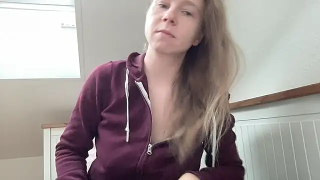 SweetLucy96 online show from December 22, 2024, 9:11 am