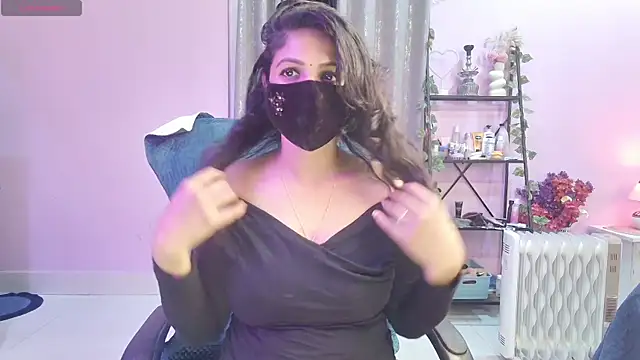 Snapshot of Naughty_nightz chatting on December 17, 2025, 8:47 pm Naughty nightz online show from December 17, 2025, 8:47 pm