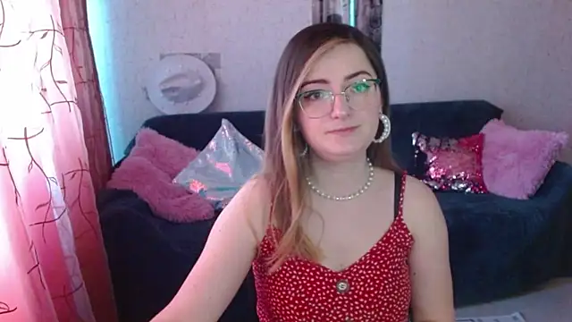 Snapshot of Arielsssplash chatting on June 2, 2026, 5:40 am Arielsssplash online show from June 2, 2026, 5:40 am