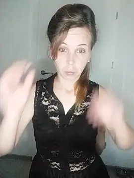 loveis007 online show from September 12, 2025, 9:47 pm