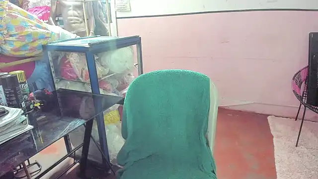 Snapshot of valentinaextreme chatting on February 24, 2026, 12:22 am valentinaextreme online show from February 24, 2026, 12:22 am