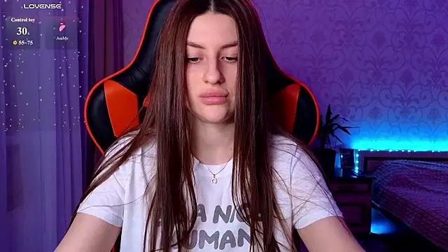 Elishka  online show from March 4, 2026, 9:33 pm