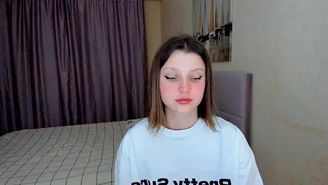 Snapshot of SoniNesti chatting on November 25, 2025, 3:12 pm SoniNesti online show from November 25, 2025, 3:12 pm