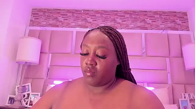 Snapshot of ShaniaBrownn chatting on May 9, 2026, 12:08 pm ShaniaBrownn online show from May 9, 2026, 12:08 pm