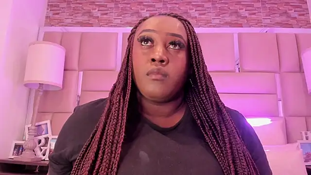Snapshot of ShaniaBrownn chatting on May 8, 2026, 7:39 pm ShaniaBrownn online show from May 8, 2026, 7:39 pm