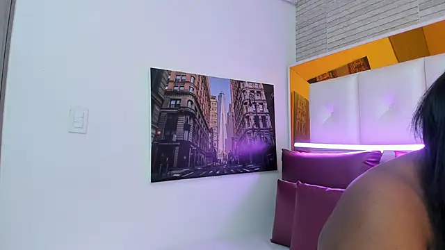 Snapshot of ShaniaBrownn chatting on December 3, 2025, 8:08 pm ShaniaBrownn online show from December 3, 2025, 8:08 pm