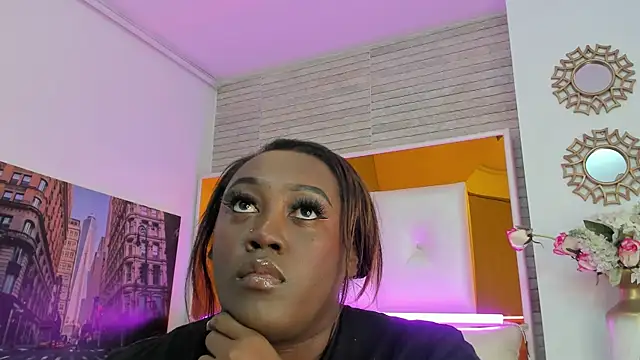 Snapshot of ShaniaBrownn chatting on October 25, 2025, 7:47 pm ShaniaBrownn online show from October 25, 2025, 7:47 pm