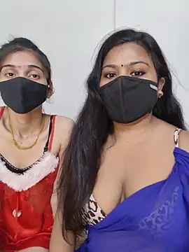 Snapshot of cutee__crazy chatting on June 9, 2026, 1:56 pm cutee crazy online show from June 9, 2026, 1:56 pm