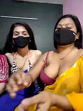 cutee  crazy online show from March 10, 2026, 2:10 pm