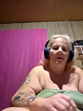 DavisDesires online show from March 12, 2026, 12:09 pm