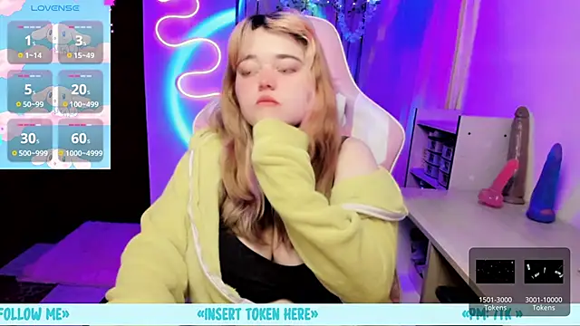 Snapshot of anjana_yuii chatting on March 22, 2025, 10:49 am anjana yuii online show from March 22, 2025, 10:49 am