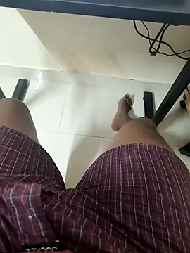 Snapshot of mkmony chatting on September 10, 2025, 7:24 pm mkmony online show from September 10, 2025, 7:24 pm