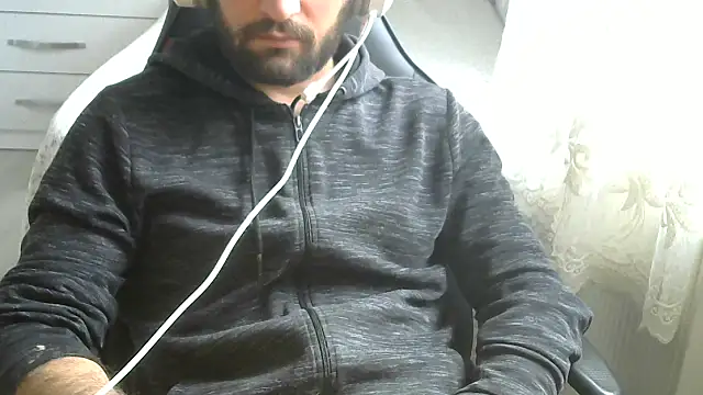 Snapshot of crazybaby5461 chatting on November 30, 2025, 9:32 am crazybaby5461 online show from November 30, 2025, 9:32 am