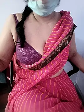 Snapshot of sangeetha4bide chatting on November 1, 2025, 5:57 am sangeetha4bide online show from November 1, 2025, 5:57 am