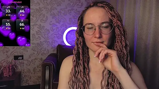 AgnesGraham online show from December 17, 2025, 11:54 pm