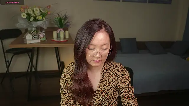 AvroraSakura online show from March 9, 2026, 11:58 am