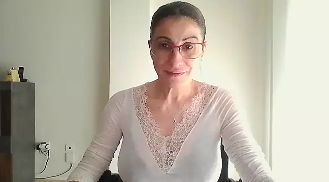 Sanada hot online show from January 26, 2025, 1:58 pm