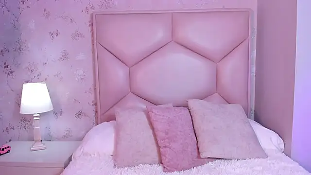 Snapshot of ambar_sullivan chatting on November 27, 2025, 11:32 am ambar sullivan online show from November 27, 2025, 11:32 am