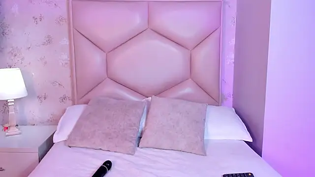 Snapshot of ambar_sullivan chatting on November 2, 2025, 11:37 am ambar sullivan online show from November 2, 2025, 11:37 am