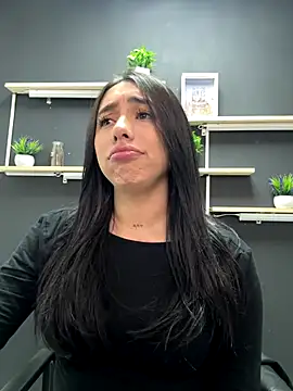 Snapshot of isabella_jade chatting on December 3, 2025, 11:36 pm isabella jade online show from December 3, 2025, 11:36 pm