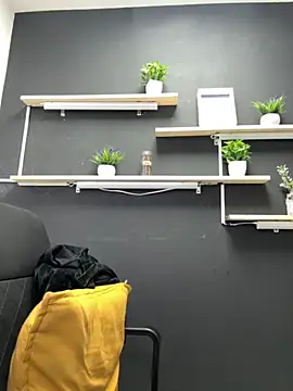 Snapshot of isabella_jade chatting on November 7, 2025, 1:15 pm isabella jade online show from November 7, 2025, 1:15 pm