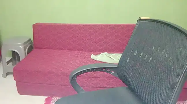 Snapshot of yoursnishaa chatting on December 18, 2024, 5:26 am yoursnishaa online show from December 18, 2024, 5:26 am