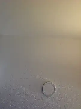 miaeyes online show from December 4, 2024, 12:30 pm