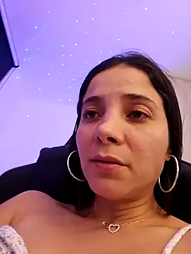 miaeyes online show from January 19, 2025, 1:53 am