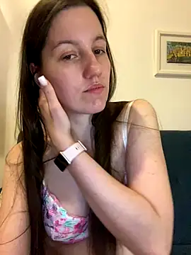 Snapshot of Nicole-Ray chatting on December 14, 2025, 7:30 pm Nicole-Ray online show from December 14, 2025, 7:30 pm