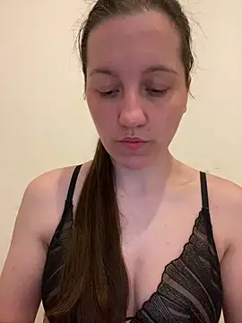 Snapshot of Nicole-Ray chatting on May 3, 2026, 4:54 pm Nicole-Ray online show from May 3, 2026, 4:54 pm