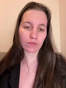 Snapshot of Nicole-Ray chatting on January 14, 2025, 8:04 pm Nicole-Ray online show from January 14, 2025, 8:04 pm