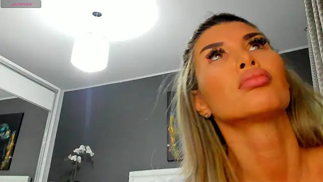 Emma D  online show from February 12, 2025, 6:51 pm