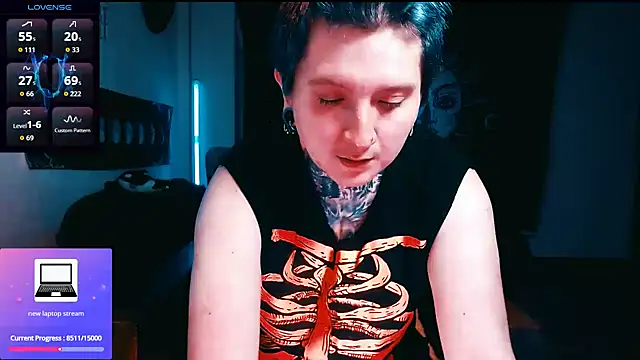 Marieblueeyes online show from March 19, 2026, 3:06 am