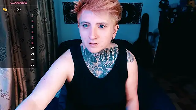 Marieblueeyes online show from October 30, 2025, 1:04 am