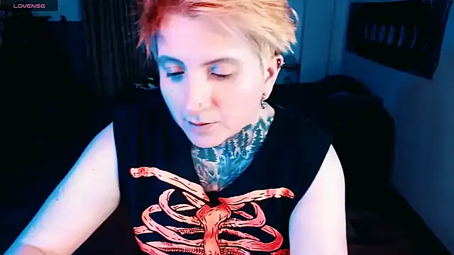 Marieblueeyes online show from November 16, 2025, 3:11 am