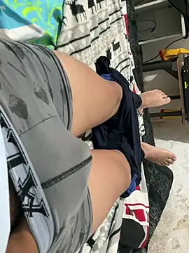 elvis0966 online show from December 16, 2024, 4:02 am