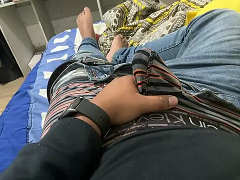 elvis0966 online show from March 22, 2025, 2:25 pm