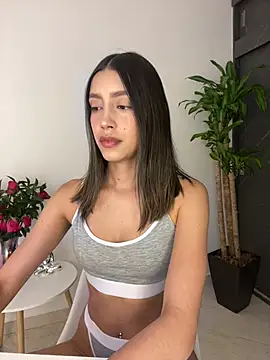 Snapshot of SelenaStone chatting on February 19, 2025, 11:36 pm SelenaStone online show from February 19, 2025, 11:36 pm