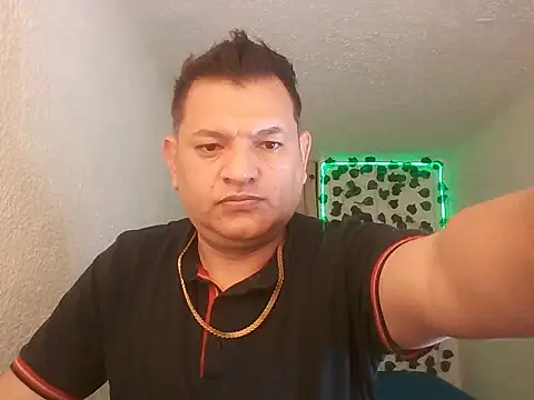 SexDiffrent online show from June 18, 2026, 6:13 pm