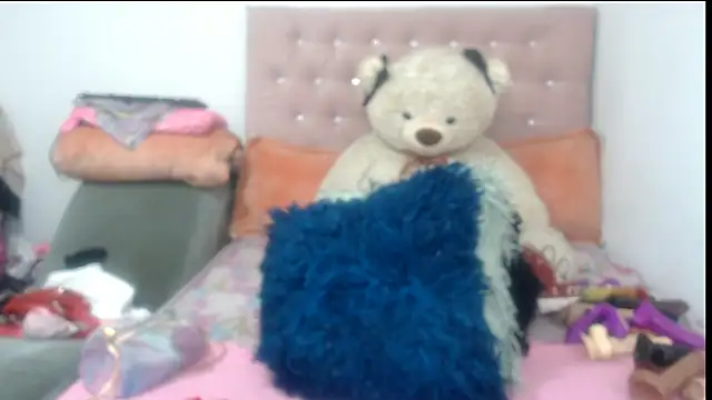 Negrabig online show from February 11, 2026, 3:17 am