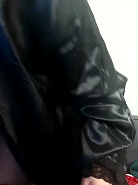 Snapshot of clara-francaise chatting on February 2, 2026, 4:50 pm clara-francaise online show from February 2, 2026, 4:50 pm