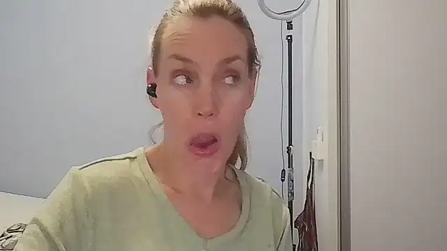 Annylove1 online show from March 4, 2026, 12:07 am