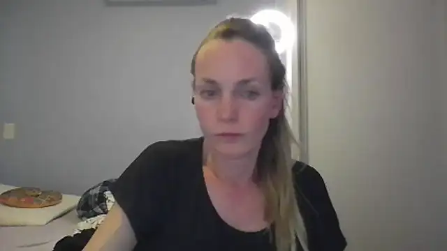 Annylove1 online show from December 19, 2025, 12:14 am