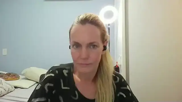 Annylove1 online show from March 18, 2026, 10:54 pm